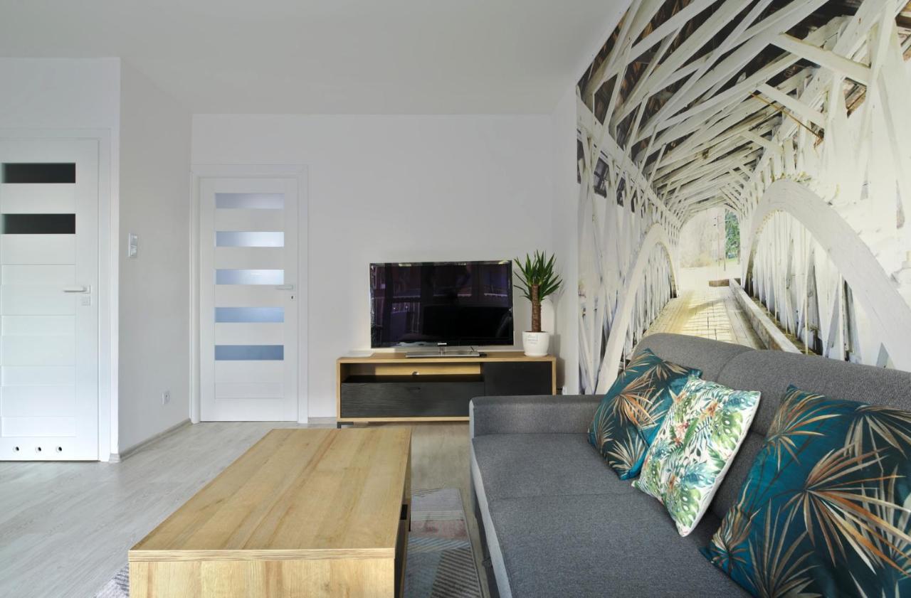 Amik Apartament-Night View Вроцлав Екстериор снимка