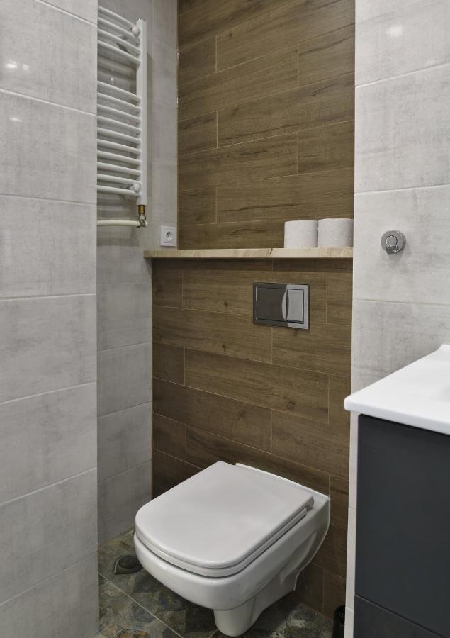 Amik Apartament-Night View Вроцлав Екстериор снимка